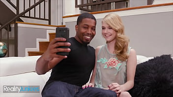 Hannah Hayes Betrays Her Boyfriend With Isiah Maxwell’s Massive Member – Reality Kings