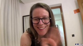 Young American Amateur Girl Eagerly Swallows The Cream