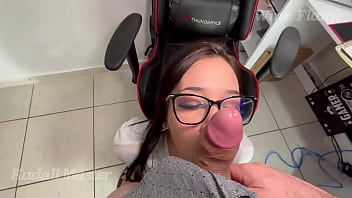 Student Raised Her Grade By Giving The Teacher A Blowjob