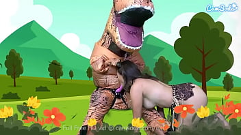 Prehistoric Pleasure With Madi Laine’s Dinosaur Encounter