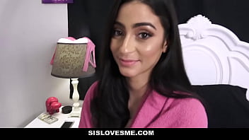 Stepsister Jasmine Vega Seduced Into Oral Pleasure On Sislovesme
