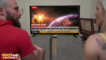 Unplanned Creampie Sex As The Apocalypse Looms!!!