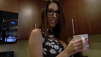 Incredible Busty Stepmom – Dava Foxx