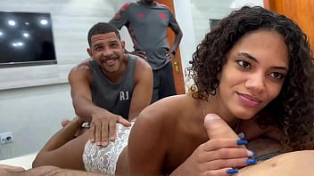 Young Girlfriend Wanted Anal, So Her Boyfriend Called Friends To Do It Since He’s Disgusted By Butts
