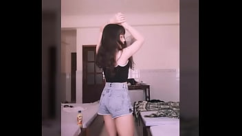 Hot Online Influencer Em Thu Lured To Hotel For Pricey But Satisfying Encounter