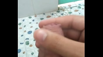 Young Vietnamese Man Born In 2000 Seeking Bdsm Relationship With Older Woman